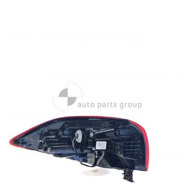 Genuine Hyundai Tucson TL Tail Lamp RH (07/18-12/20)
