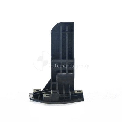 Genuine Hyundai i30 PD Front Bar Bracket RH (03/17-08/20)