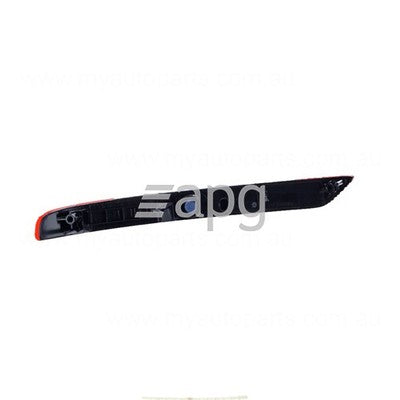 Genuine Mitsubishi Outlander ZM Rear Bar Lamp RH (11/21-On)