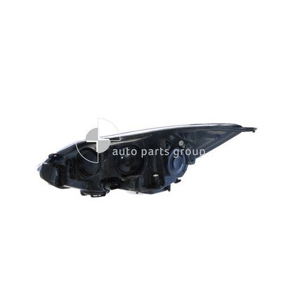 Ford Focus LW Head Lamp RH Halogen Manual (04/11-06/12)