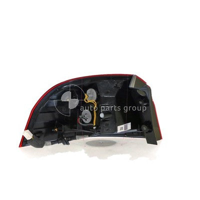 Genuine Kia Rio UB Tail Lamp RH (08/11-01/17)