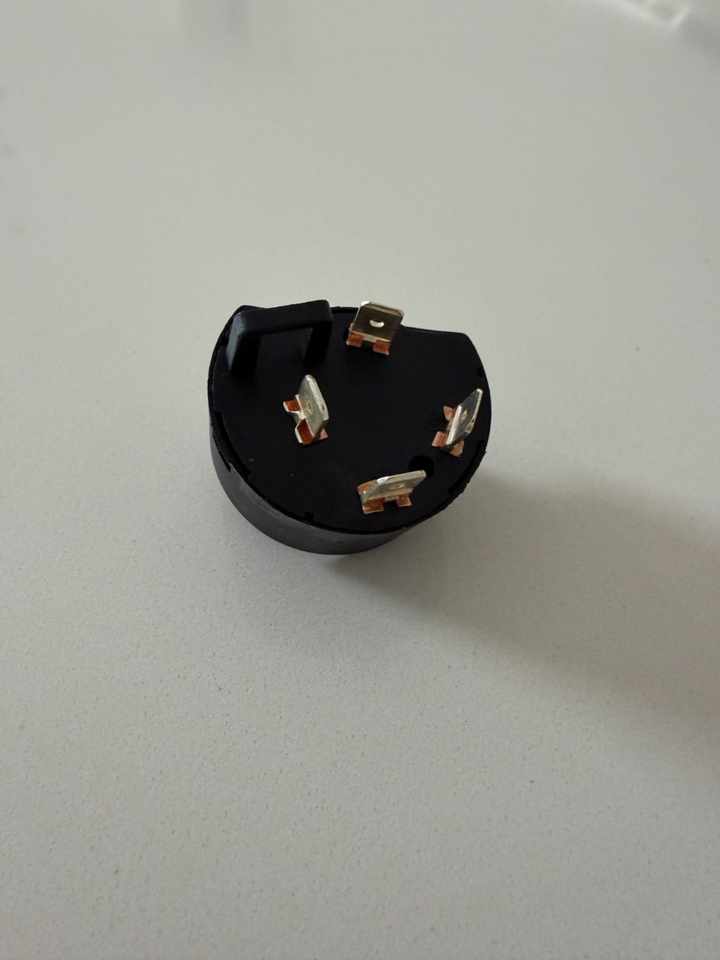 Ignition Switch For Holden Commodore Sedan VT VX VY VZ -  all models - NEW