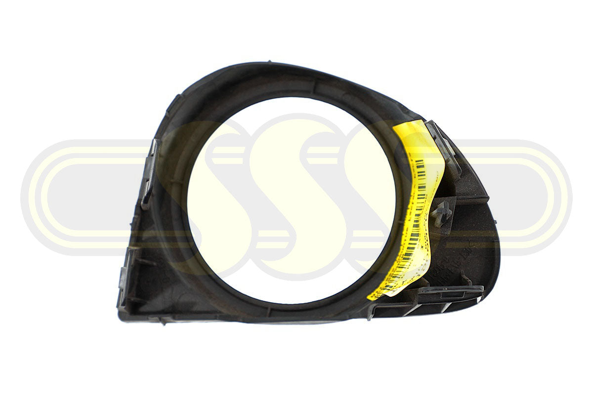 Genuine Toyota Echo Bar Grille Left Hand Front With Fog Light Type (08/02-12/05)