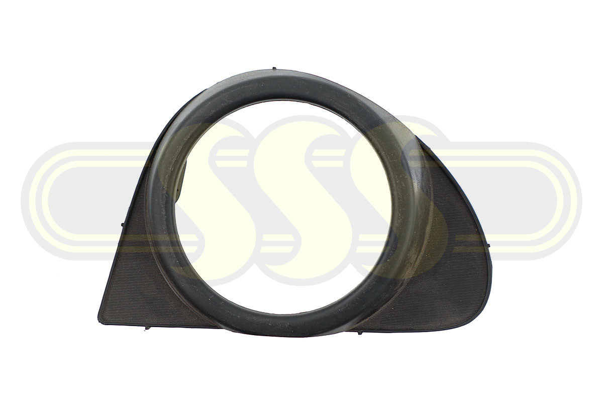 Genuine Toyota Echo Bar Grille Right Hand Front With Fog Light (08/02-12/05)